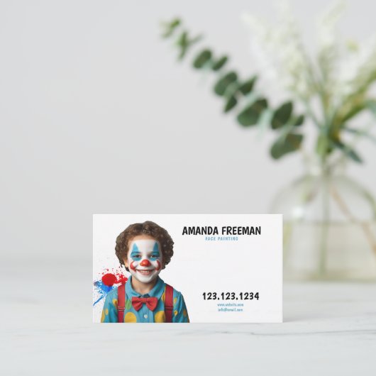 青よくはしゃぐ白ピエロ顔絵画 名刺 (スタンド正面)