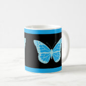 青エレガントい蝶の黒い背景 コーヒーマグカップ (正面右)