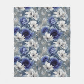 青エレガントと白のバラとユリ フリースブランケット (正面)