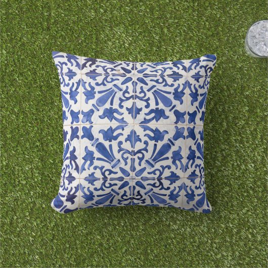 青エレガント地中海の白スペインの瓦 アウトドアクッション (芝生)