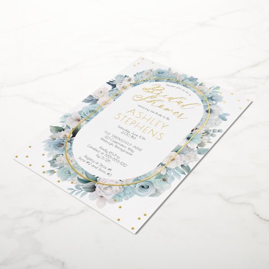 青エレガント白フローラブライダルシャワー 箔招待状 (回転した状態)