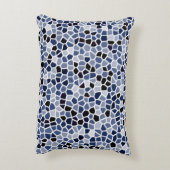 青カッコいい色のステンドグラス模様 アクセントクッション (裏面(縦))