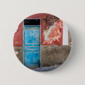 青カラフル扉付き壁 缶バッジ (正面)