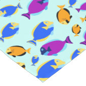 青カラフル海に浮かぶ熱帯魚の柄 ショートテーブルランナー (コーナー)