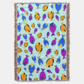 青カラフル海に浮かぶ熱帯魚の柄 スローブランケット (正面縦)