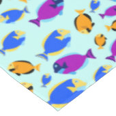 青カラフル海に浮かぶ熱帯魚の柄 テーブルクロス (アングル)