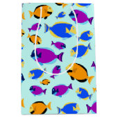 青カラフル海に浮かぶ熱帯魚の柄 ミディアムペーパーバッグ (正面)