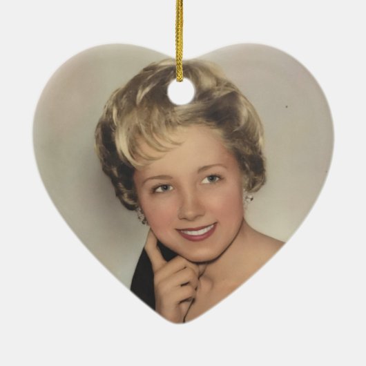 青カラフル空に虹、若い女性だけで セラミックオーナメント (裏面)