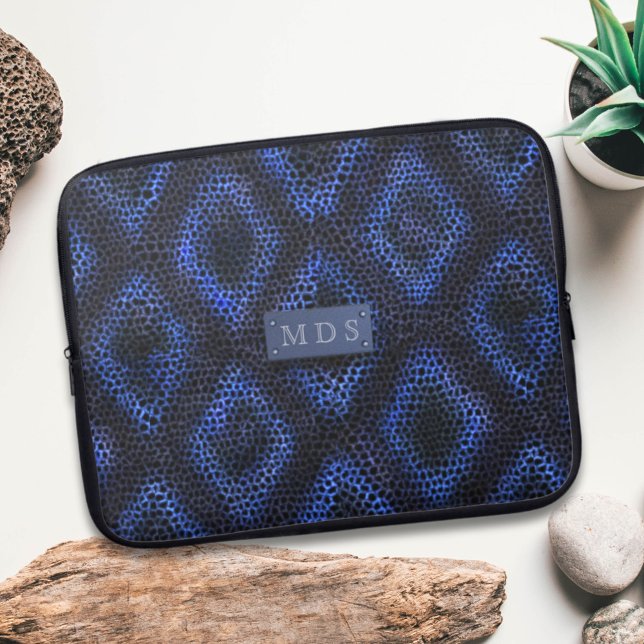 青クール抽象芸術パターフェイクンSnakeskinモノグラム ラップトップスリーブ (Cool Blue Abstract Pattern Faux Snakeskin Monogram laptop sleeve just for your initials)