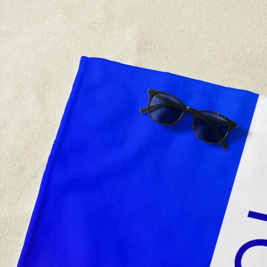 青グラデーションと編集可能文字オン白ストライプ色 ビーチタオル (インサイチュ)