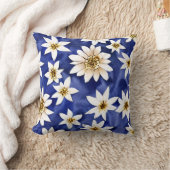 青シンプル背景に白い花の水彩 クッション (ブランケット)