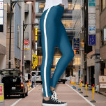 青スタイリッシュレギンスとホワイトサイドストライプ レギンス<br><div class="desc">スポーティで魅力的なお洒落それぞれの側面に鮮明な白いストライプでデザインされた、これらの青いレギンスで日々のアスリートの外観を高モダンめる。あなたは体育館に向かうか走心地よいの用事かリラックス単に向かうかなど、これらのレギンスはとスタイルの完璧な組み合わせを提供する。ハイウェストのフィット感はフラットなシルエットを保証し、ソフトで伸縮性のある素材は終日衣服に最適。スニーカーとトップを組み合カジュアルわせて、シックでありながら楽な外観。アクティブなワードローブには必須！</div>