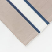 青ストライプの、白、ベージュ、黒アクセント フリースブランケット (角)