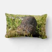 青トカゲ、草の囁き ランバークッション (裏面)