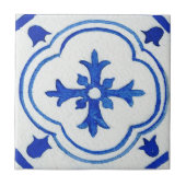 青パターン(の模様が)ある白地中海の水色 タイル (正面)