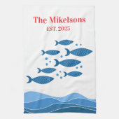 青パーソナライズされたモダン海沿岸魚 キッチンタオル (縦)