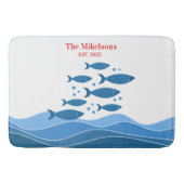青パーソナライズされたモダン海沿岸魚 バスマット (正面)
