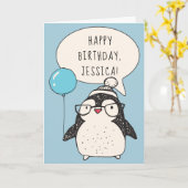 青パーソナライズされた気球誕生日付ペンギン カード (黄色い花)