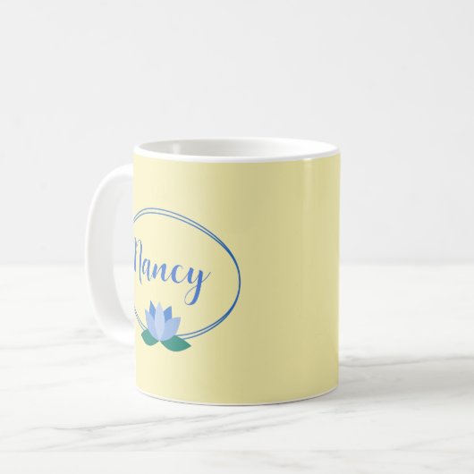 青パーソナライズされた蓮の花イエローコーヒーマグ コーヒーマグカップ (正面左)