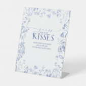 青フランスのと白ビクトリアンのキス 台座サイン (正面)