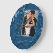 青フローラパーソナライズされた写真テンプレート ラージ壁時計 (傾斜)