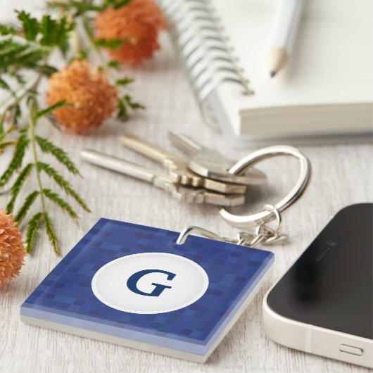 青モザイク画素パターンパーソナライズされたモノグラム キーホルダー (正面右)