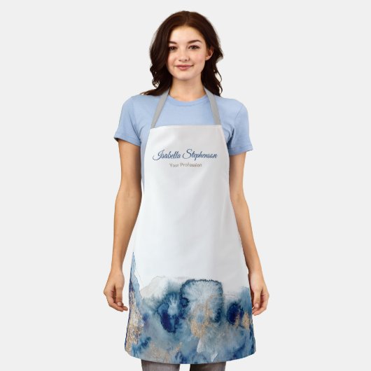 青モダンと金ゴールドの水色インク エプロン (着用した状態)