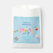 青モダンカラフル子プールパーティー フェイバーバッグ (正面)