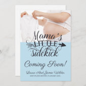 青モダン男の赤ちゃんタイポグラフィ写真妊娠 案内状 (正面/裏面)