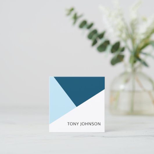 青モダン白エレガント幾何学コンサルタント スクエア名刺 (スタンド正面)