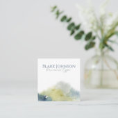 青モダン緑の水彩タイポグラフィ スクエア名刺 (スタンド正面)