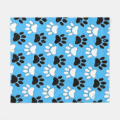 青動揺してい背景に白黒の前足 フリースブランケット (正面(横))