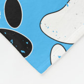 青動揺してい背景に白黒の前足 フリースブランケット (角)