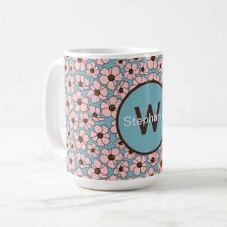 青地にピンクの花とモノグラム コーヒーマグカップ