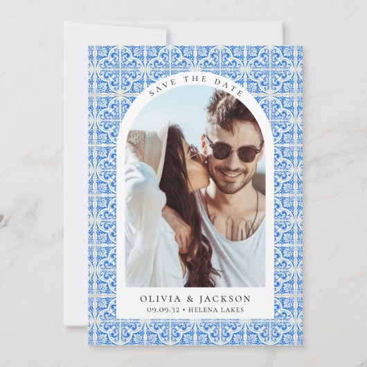 青地中海のいタイルのアーチ結婚写真 セーブザデート (正面)