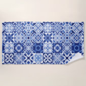 青地中海の白タイル模様の水色 ビーチタオル (正面)