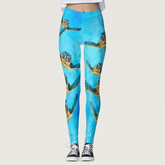 青海原のベビーのウミガメの水泳 レギンス (正面)