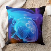 青海白熱［赤熱］光を放つクラゲ装飾用クッション クッション (ブランケット)