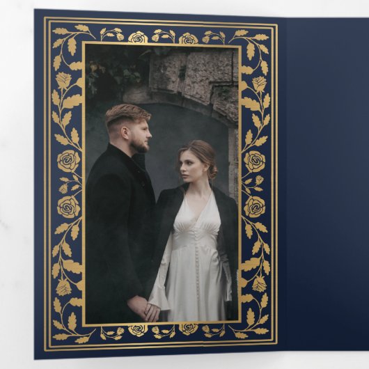 青王室の中世結婚刀 三つ折り招待状 (内部最初)