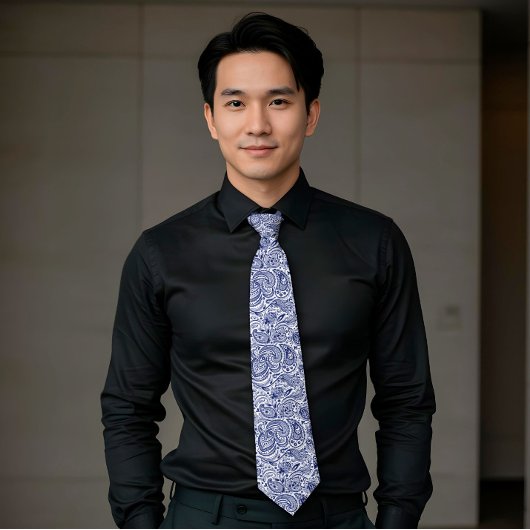 青王室の白フローラペイズリーパターン ネクタイ