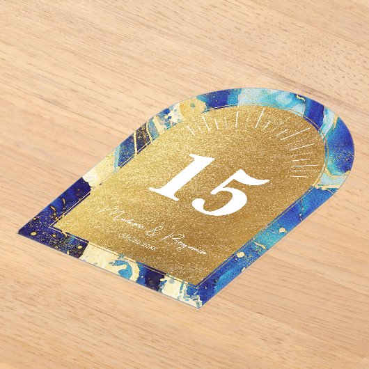 青王室の金ゴールド結婚のアクリルアーチ表番号 アクリル招待状 (レイダウン)