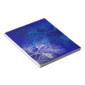 青白い冬の松のパターン ノートパッド (アングル)