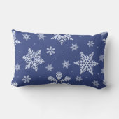 青白い雪の結晶クリスマス ランバークッション (裏面)