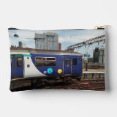 青白の列車 アクセサリーポーチ (裏面)