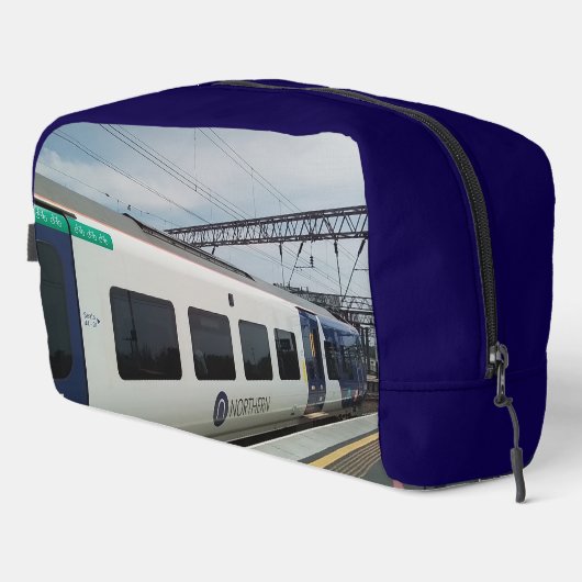 青白の列車 ドップキット (右コーナー)