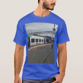 青白の列車 Tシャツ (正面)