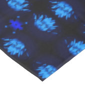 青白熱［赤熱］光を放つ水百合蓮の花抽象芸術 テーブルクロス (アングル)