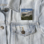 青空が付いている谷のmountain湖 缶バッジ (インサイチュ)