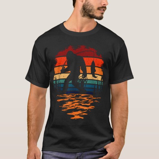 青空で魚に乗る猫 Tシャツ (正面)