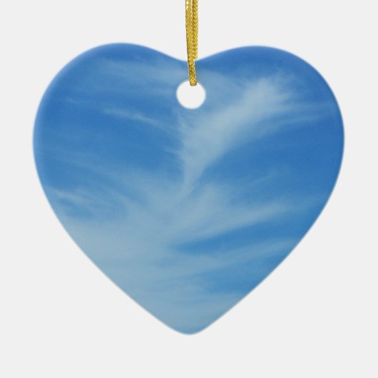 青空と白い雲の抽象芸術自然写真 セラミックオーナメント (正面)